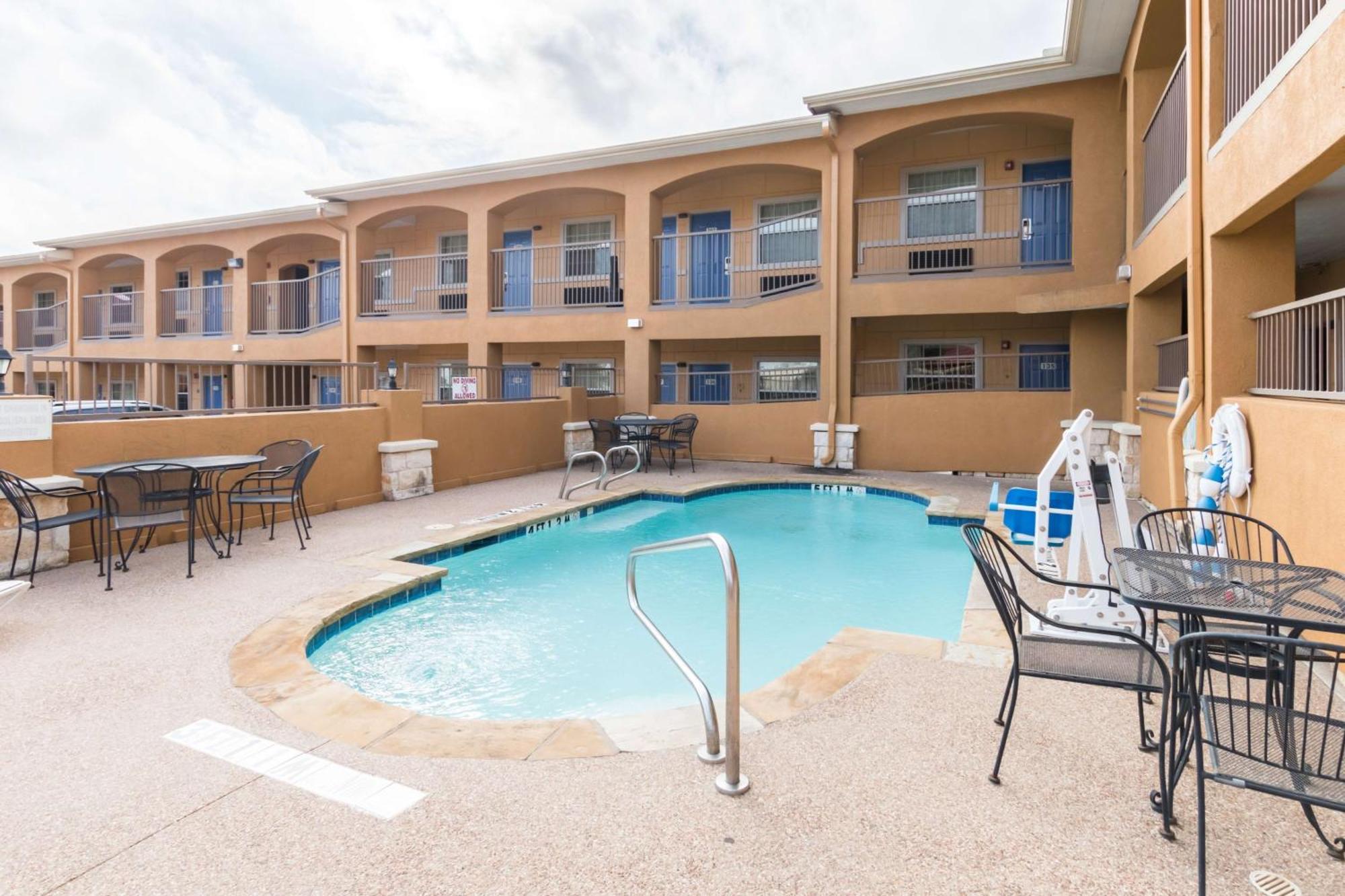 Motel 6 Alvarado Tx Kültér fotó